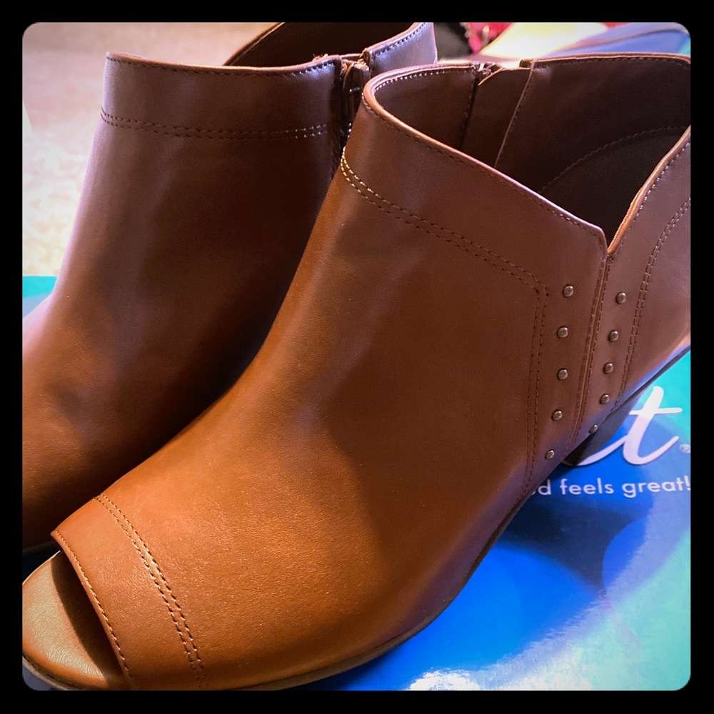 Short open toe booties